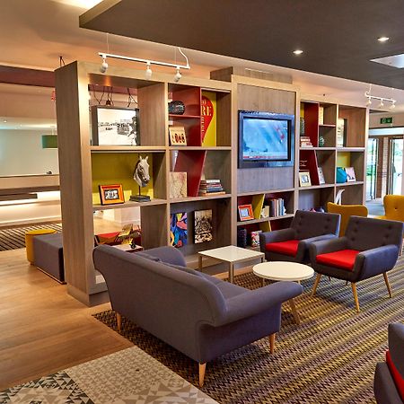 Holiday Inn Northampton West M1 Junc 16, An Ihg Hotel Flore Dış mekan fotoğraf