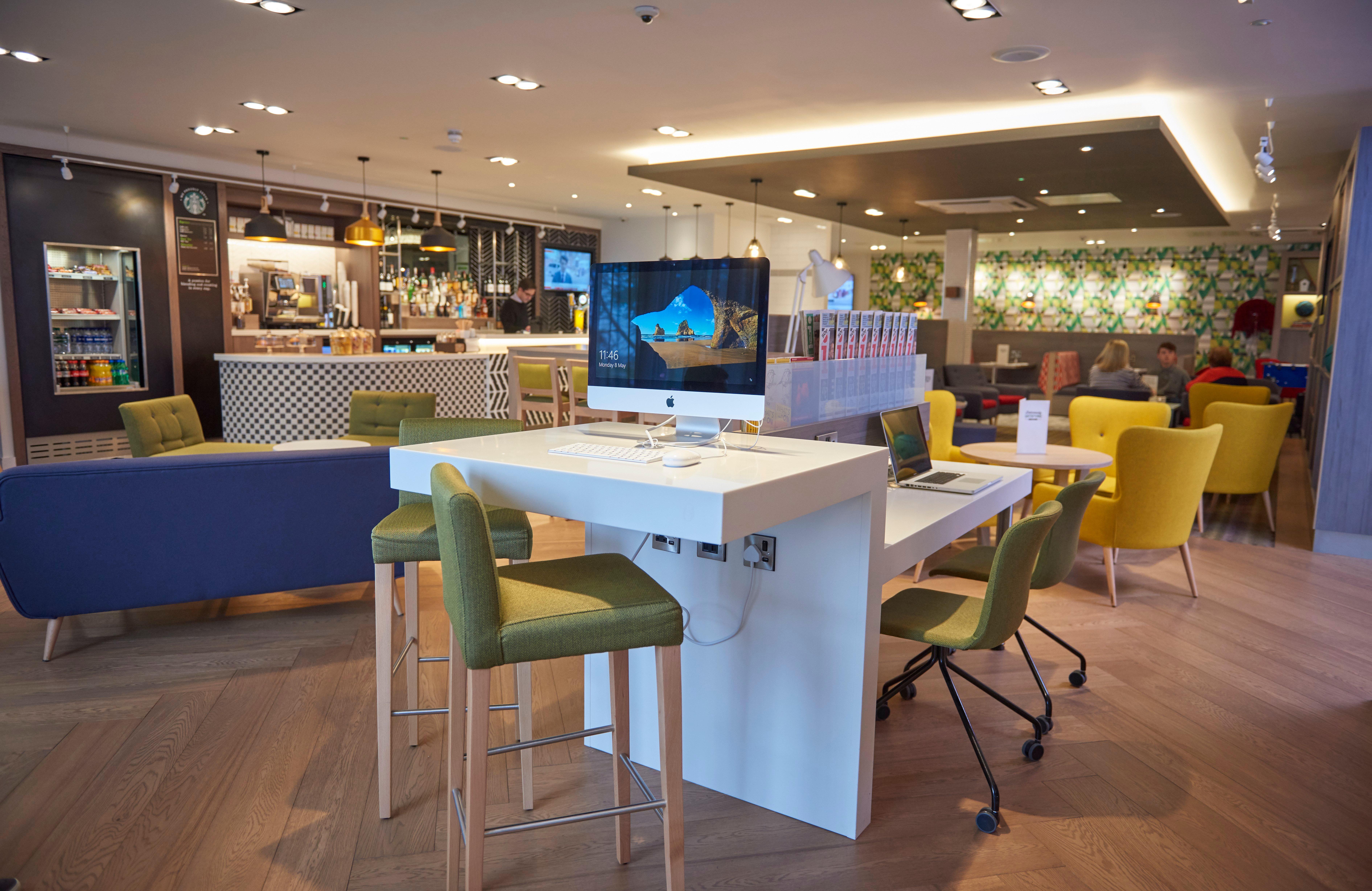 Holiday Inn Northampton West M1 Junc 16, An Ihg Hotel Flore Dış mekan fotoğraf